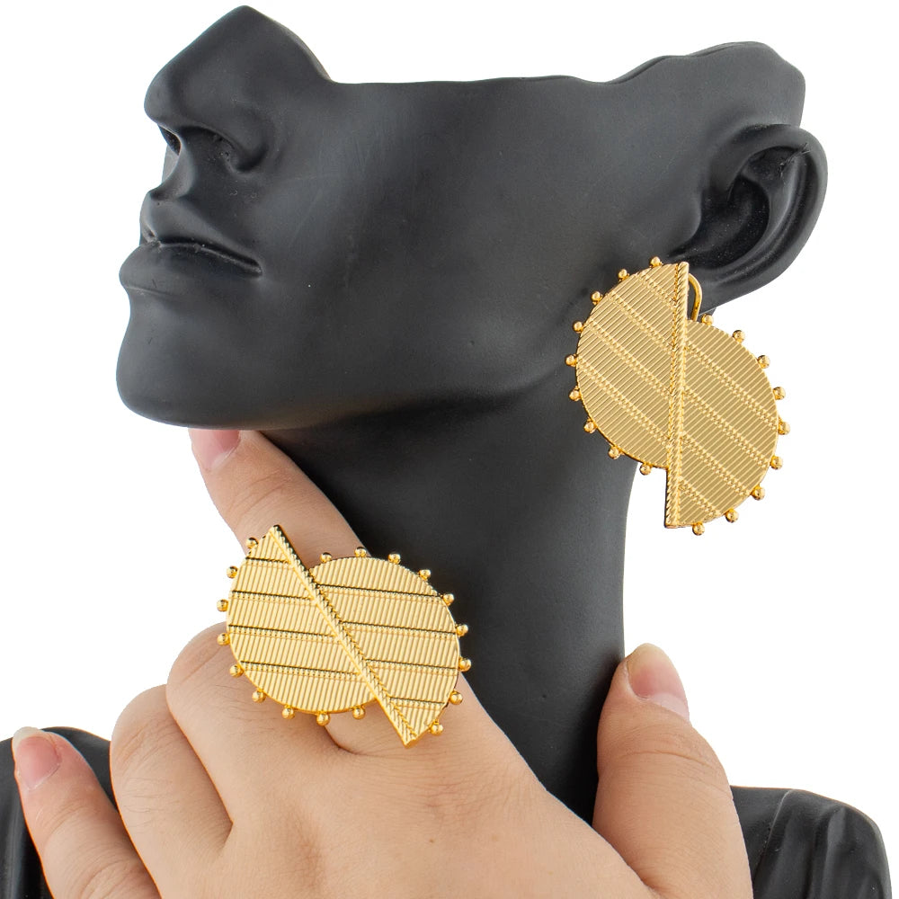 New Design Earrings and Ring Jewelry Set for Ladies African Gold Color Clip Earrings Finger Ring Set for Weddings Bride Jewelry
