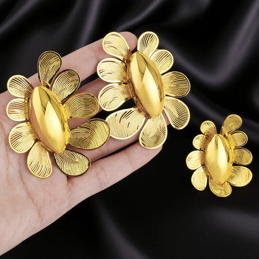 Vintage Gold Color Metal Earrings for Women Statement Stylish Exaggerated Simple Jewelry Hot Sale Party Gift 2025 New Style