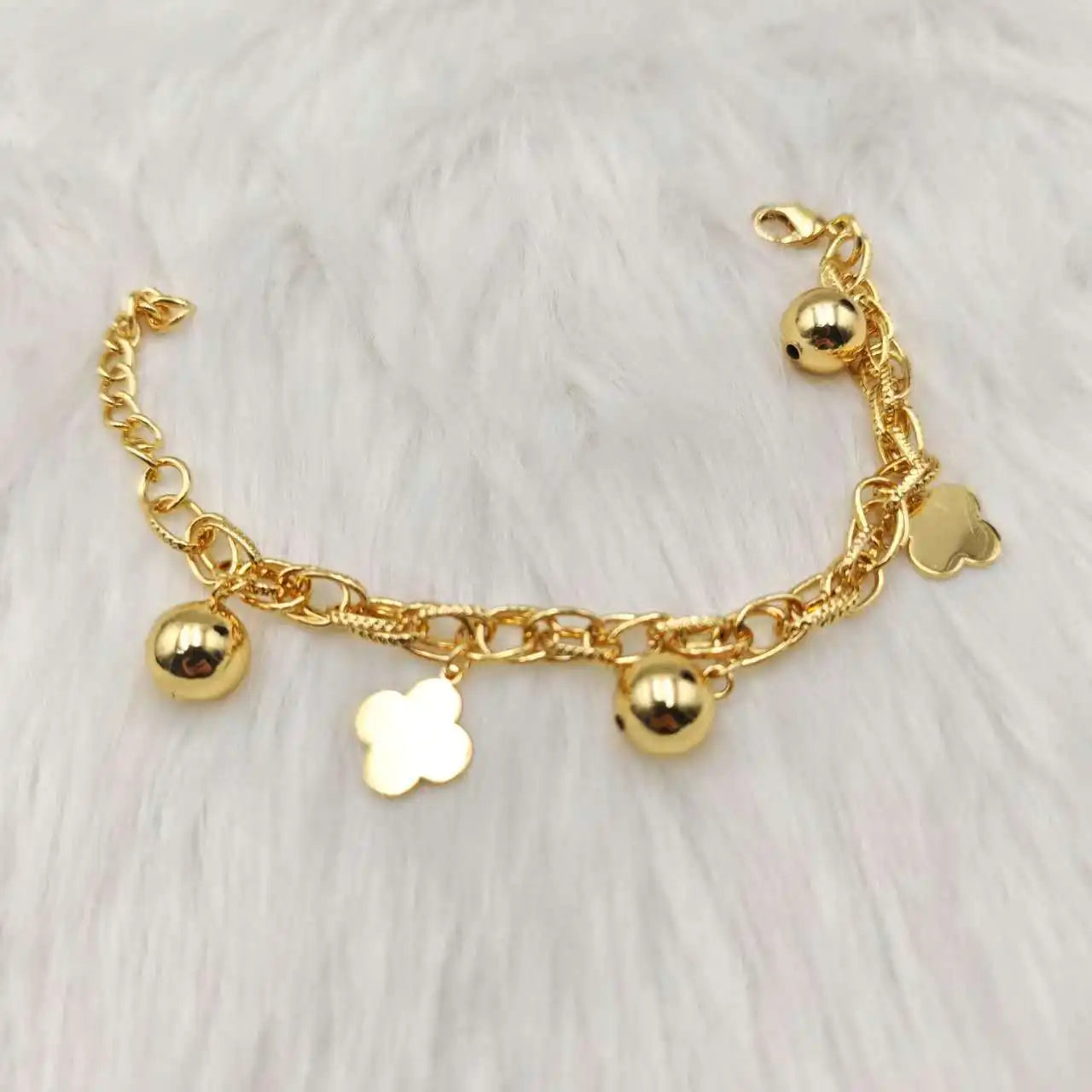 2025 France Fashion Bracelet Gold Color Love Small Pearl Star Pendant Temperament Jewelry Africa Wedding Clothing Accessories