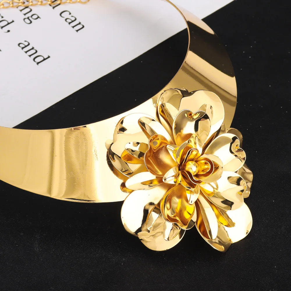 4pcs Gold-plated Necklace Earrings Ring Bracelet Set Women Luxury Fashion Style Flower Shape Jewelry Set for Party Wedding