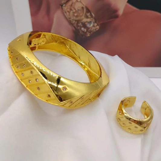 Luxury Women Bangle with Ring Set for Party 18k Gold Color Crystal Design Big Bracelet and Finger Ring 2Pcs Set for Engagement