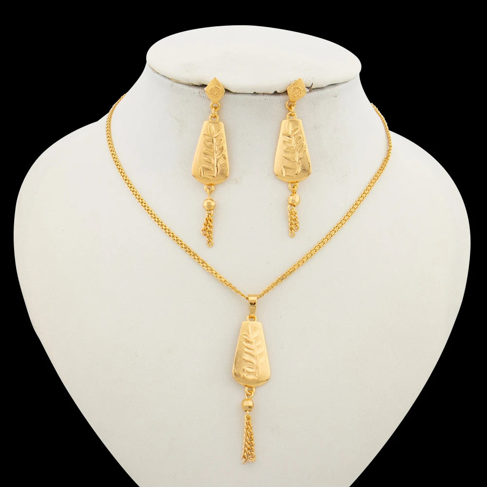 Dubai Earrings and Necklace Jewelry Set for African 18k Gold Color Drop Earrings with Pendant Necklace Jewelry Accessories Gifts