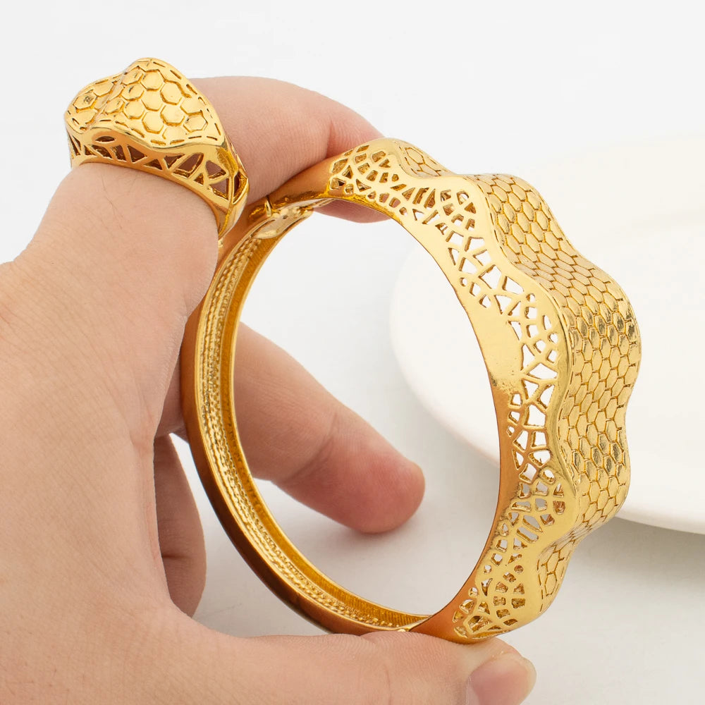 Fashion Charm Zircon Bracelets Ring Ladies Copper Luxury Gold Plated Jewelry Adjustable Ring for Women Wedding Birthday Gifts