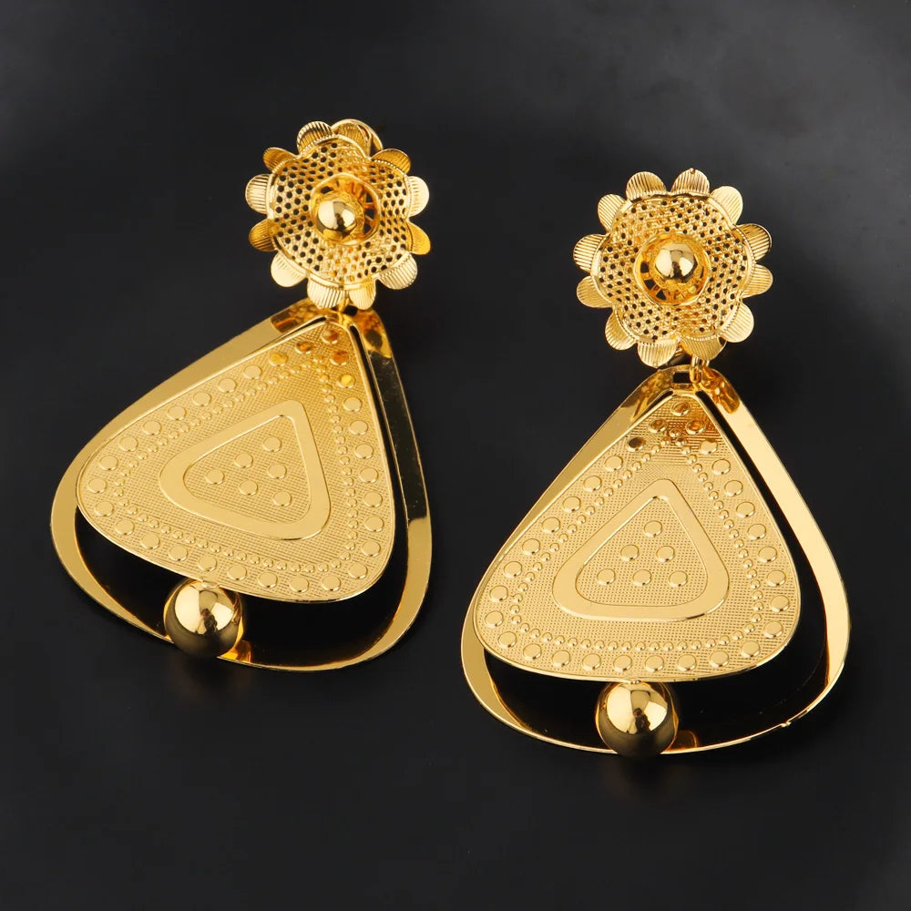 France Gold Color Women Necklace and Earrings Trend America Heart Hollow Out Jewelry Set Gift For Party Wedding Daily Accessorie