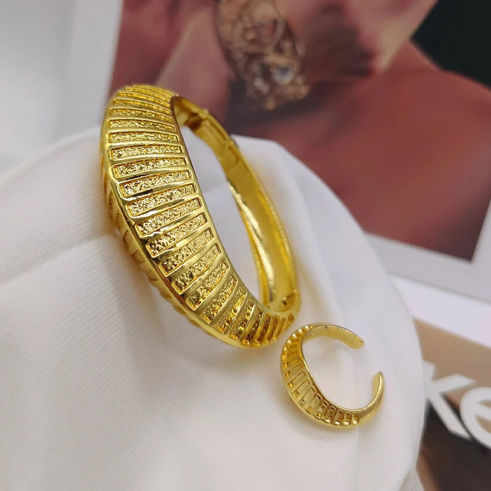 Trend Gold Color Bangle with Ring Set for Engagement Hollow Out Design Hand Bangle with Ring 2Pcs Set Brazilian Jewelry Set Gift