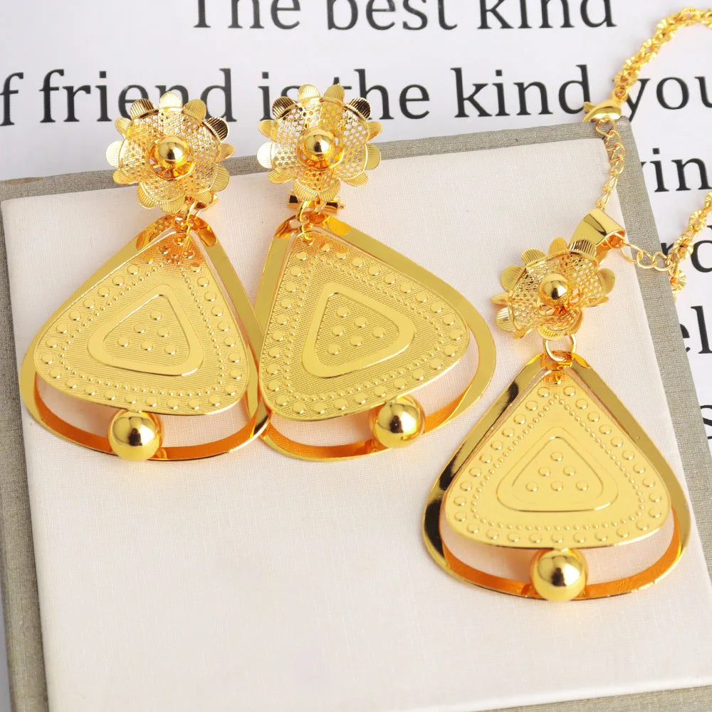 France Gold Color Women Necklace and Earrings Trend America Heart Hollow Out Jewelry Set Gift For Party Wedding Daily Accessorie