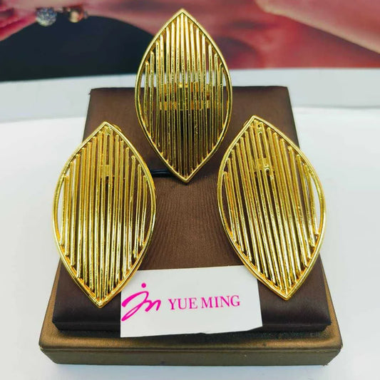 Trend Women Earrings with Ring Jewelry Set for African Hollow Out Design Clip Earrings Finger Ring 2Pcs Set for Nigerian Gifts