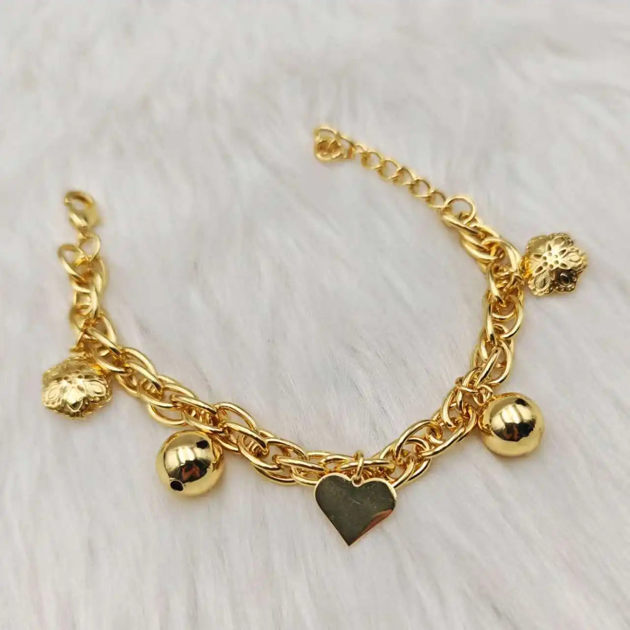 2025 France Fashion Bracelet Gold Color Love Small Pearl Star Pendant Temperament Jewelry Africa Wedding Clothing Accessories