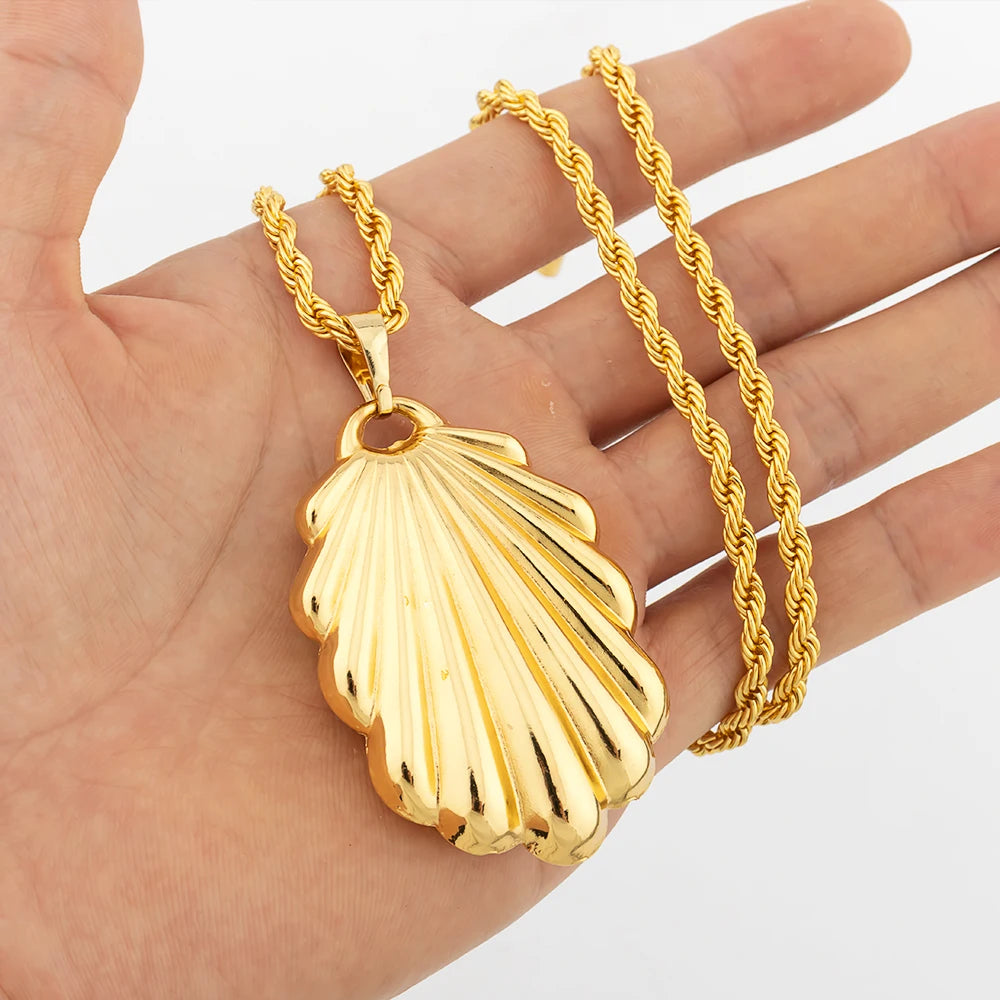 Dubai Gold Color Pendant  Hip Hop Personality style for Men Women Minimalist Jewelry Party Jewelry Birthday Gifts