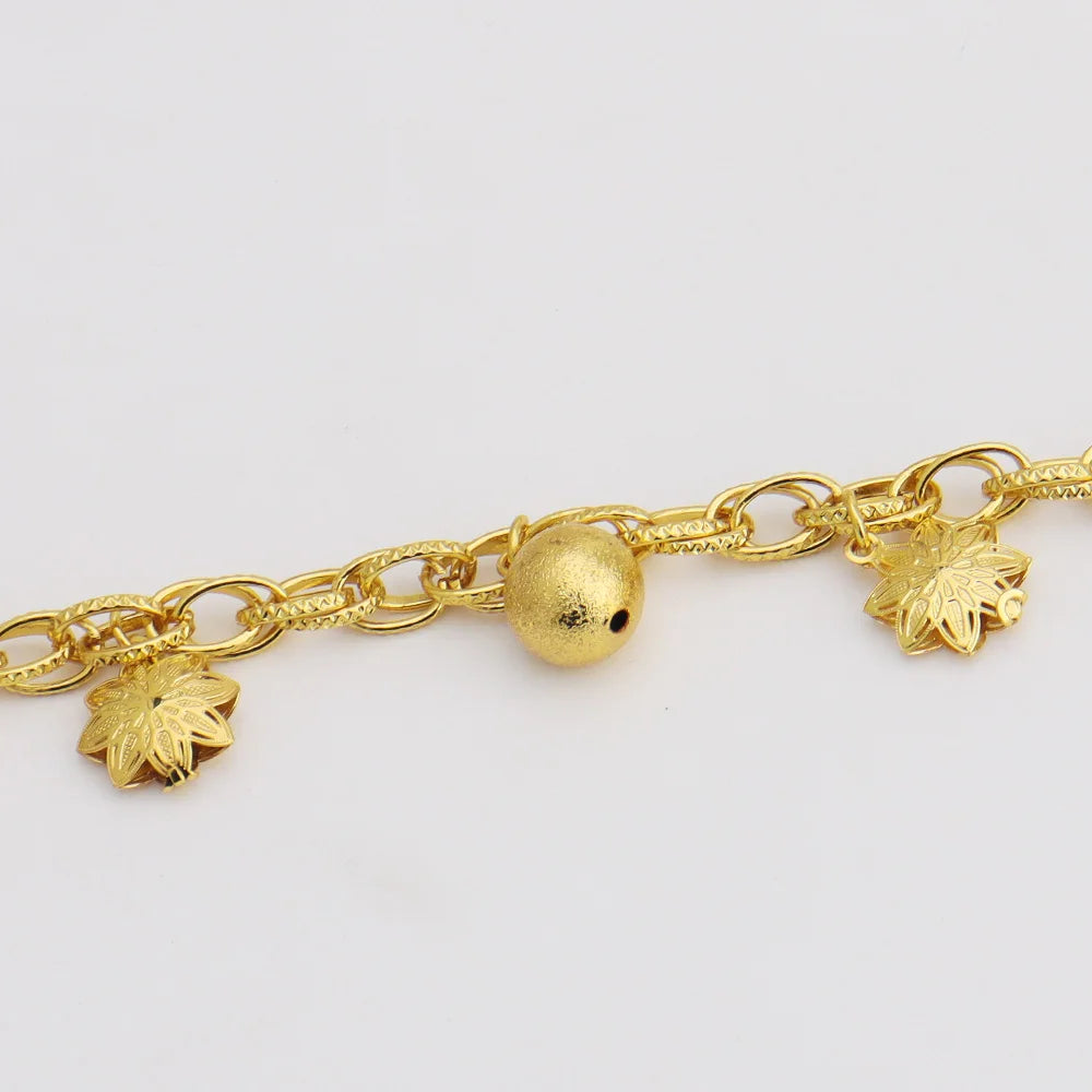 2025 France Fashion Bracelet Gold Color Love Small Pearl Star Pendant Temperament Jewelry Africa Wedding Clothing Accessories