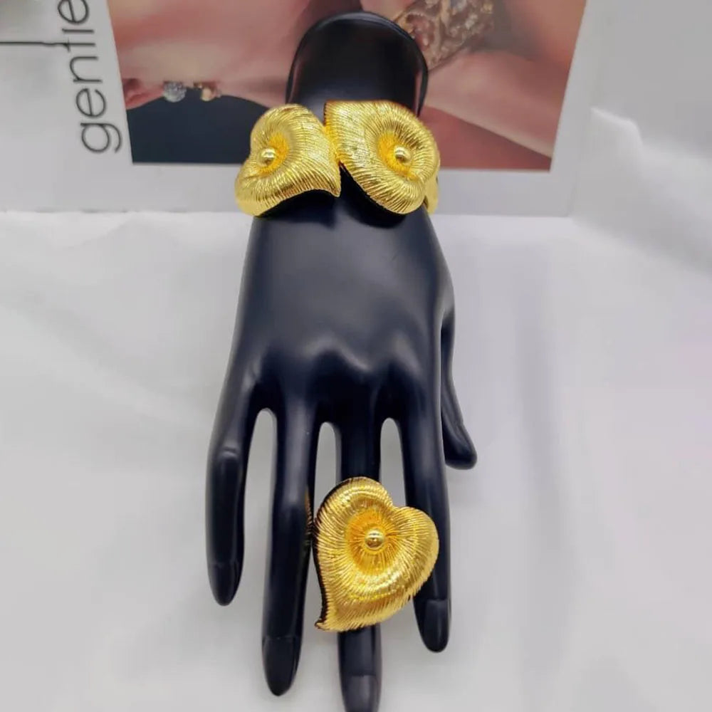 Luxury Women Bangle with Ring Set for Party 18k Gold Color Crystal Design Big Bracelet and Finger Ring 2Pcs Set for Engagement