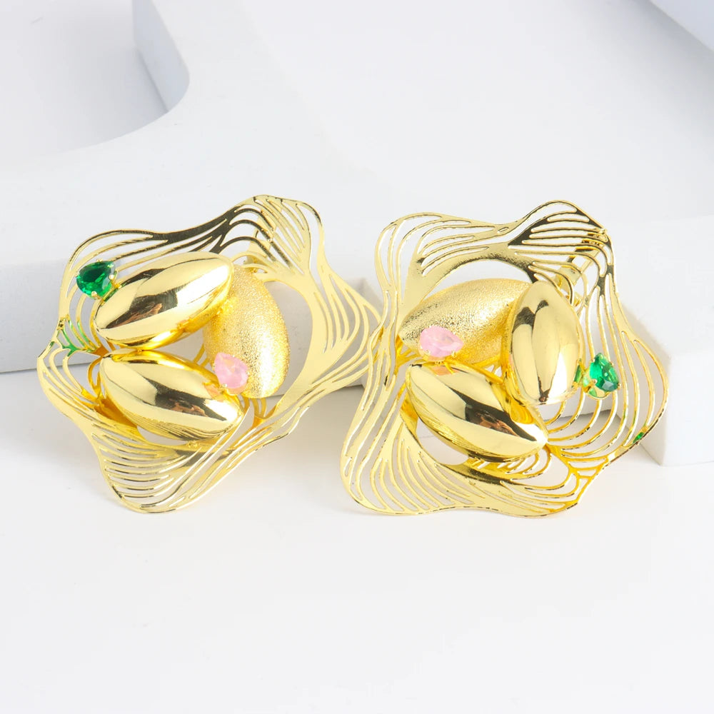 Nigeria Jewelry Hollow Surround Necklace Style Dubai Gold Plated Woman Jewelry Set Copper Material Necklace Earrings Bangle Ring