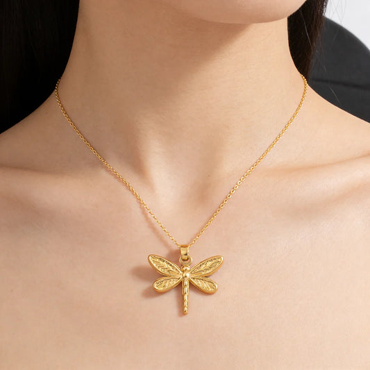 gold color The alloy personalized stainless steel dragonfly pendant necklace For Fashion Girls ClavicleChain Party Jewelry Gifts