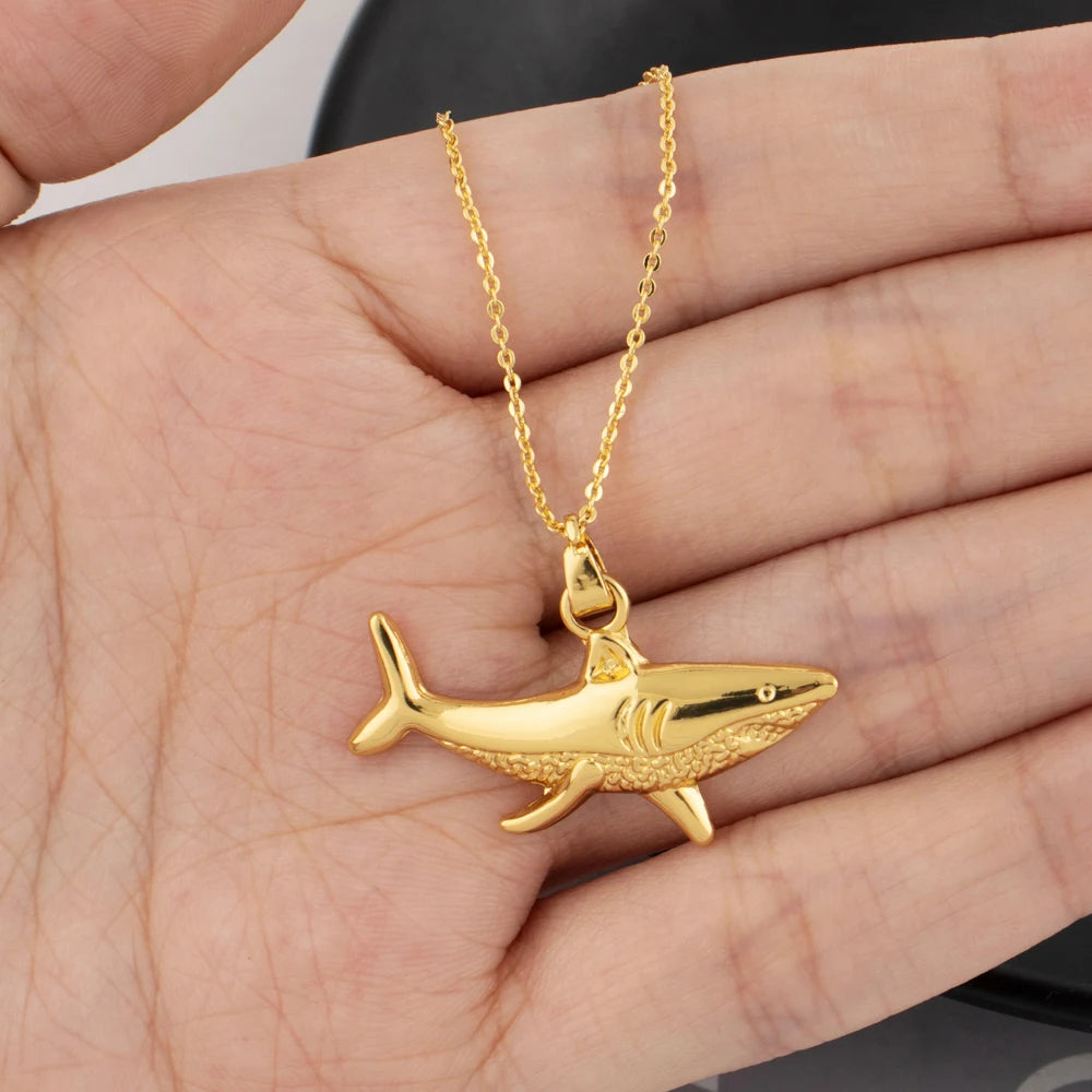 Plated Dragonfly Whale Pendant Necklace, Trendy Stainless Steel Jewelry for Women, Elegant Daily Accessory, Ideal Gradu