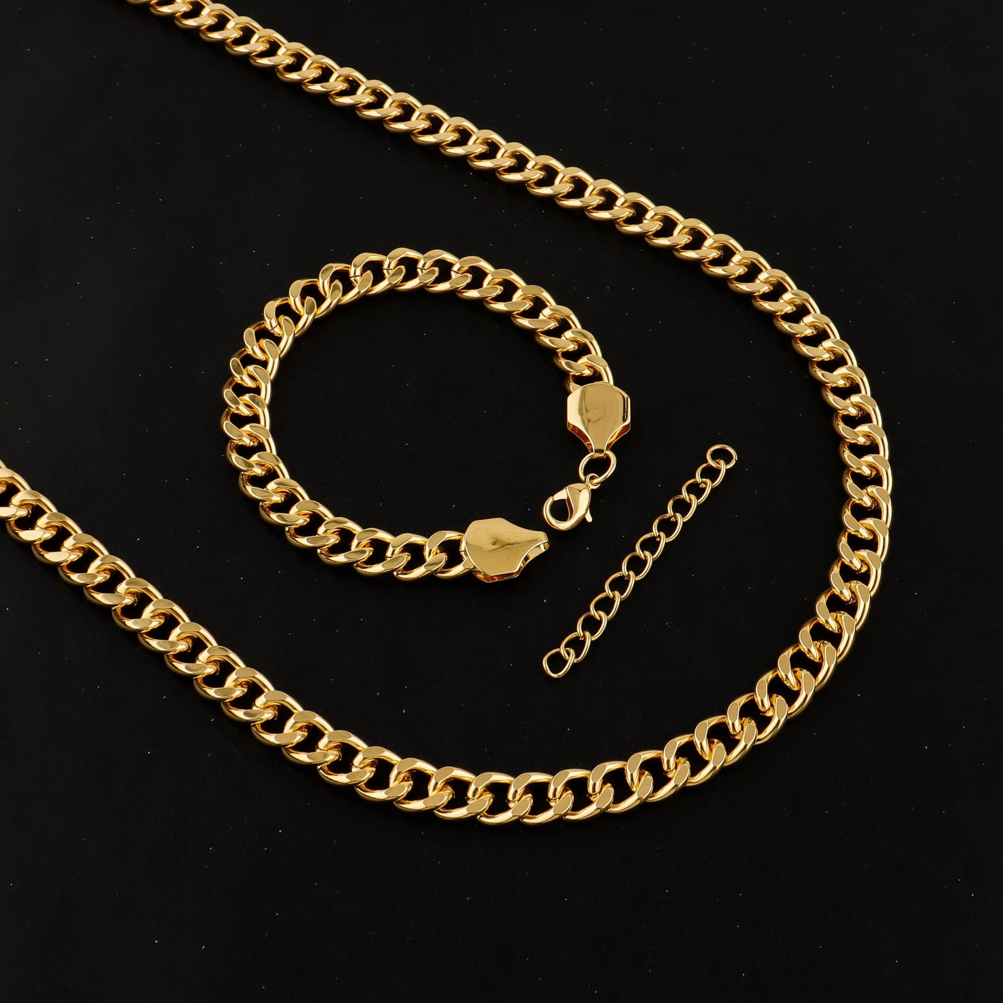 Classic Cuban Chain Set Necklace and Bracelet 2Pieces Set for Men and Women Suitable for Any Occasion