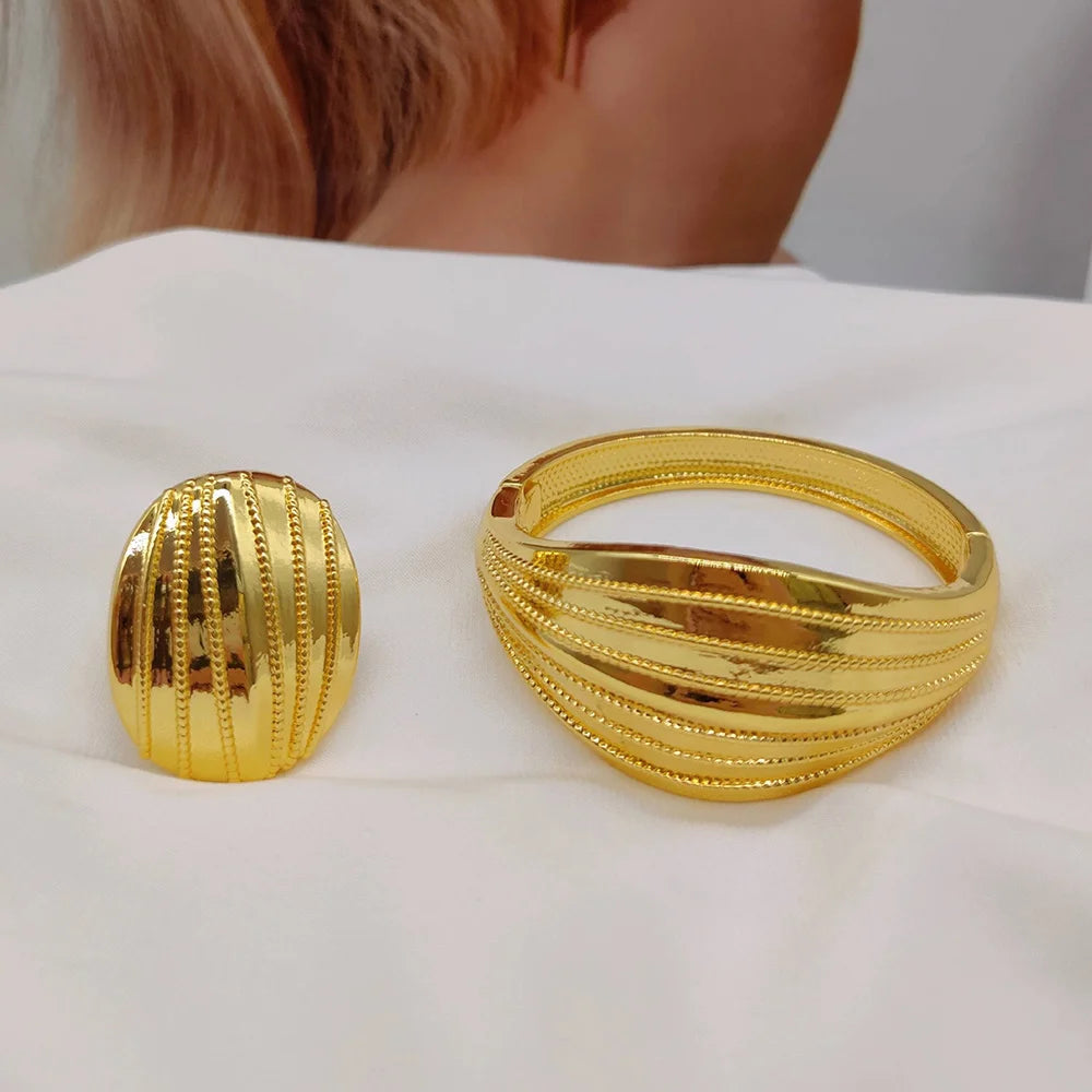 Trend Gold Color Bangle with Ring Set for Engagement Hollow Out Design Hand Bangle with Ring 2Pcs Set Brazilian Jewelry Set Gift