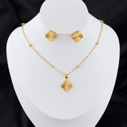 Romantic 2Pieces Jewelry Set Pendant Necklace Earrings Perfect for Women Brides Weddings Gifts and Girls' Birthdays
