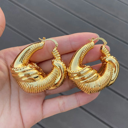2023 Fashion Hoop Earrings 18k Gold Plated Earrings for Women Copper Circle Earrings Jewelry Accessory Daily Wear