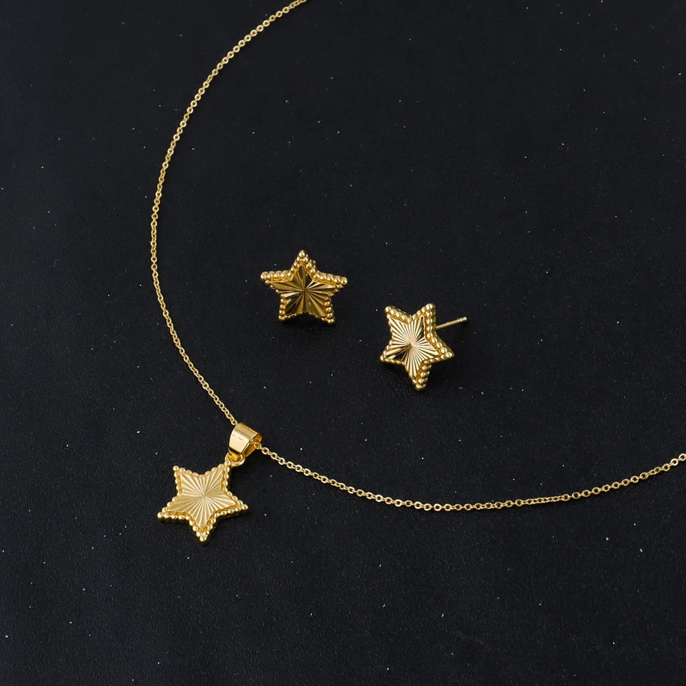 316L Stainless Steel Pendant Necklace18K Gold Plated Fashion Jewelry Individualistic Waterproof Holiday Jewelry Accessories