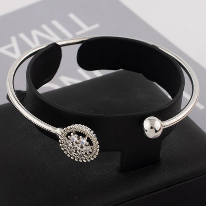 Italian Zircon Flower Bracelet, Adjustable Bangle for Women, Romantic Wedding Party Gift, Chic Accessories for Jew