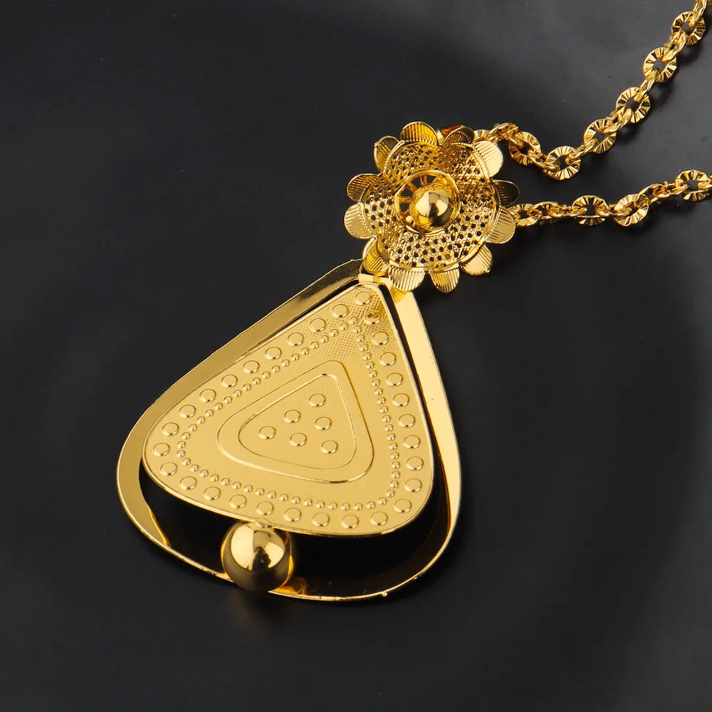 France Gold Color Women Necklace and Earrings Trend America Heart Hollow Out Jewelry Set Gift For Party Wedding Daily Accessorie