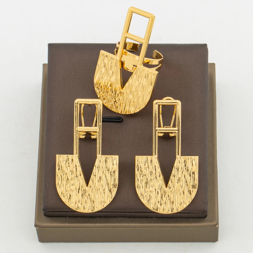 Nigerian Gold Color Jewelry Set for Weddings Women Elegant Clip Earrings and Finger Ring 2Pcs Set for Engagement Party Accessory
