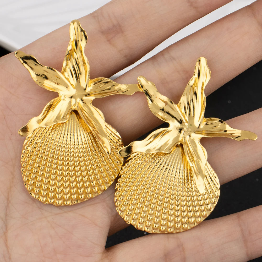 gold colored Woman stainless steel earrings for Women New Design Trendy Retro Geometric Hoop Earrings Fashion Jewelry Gift