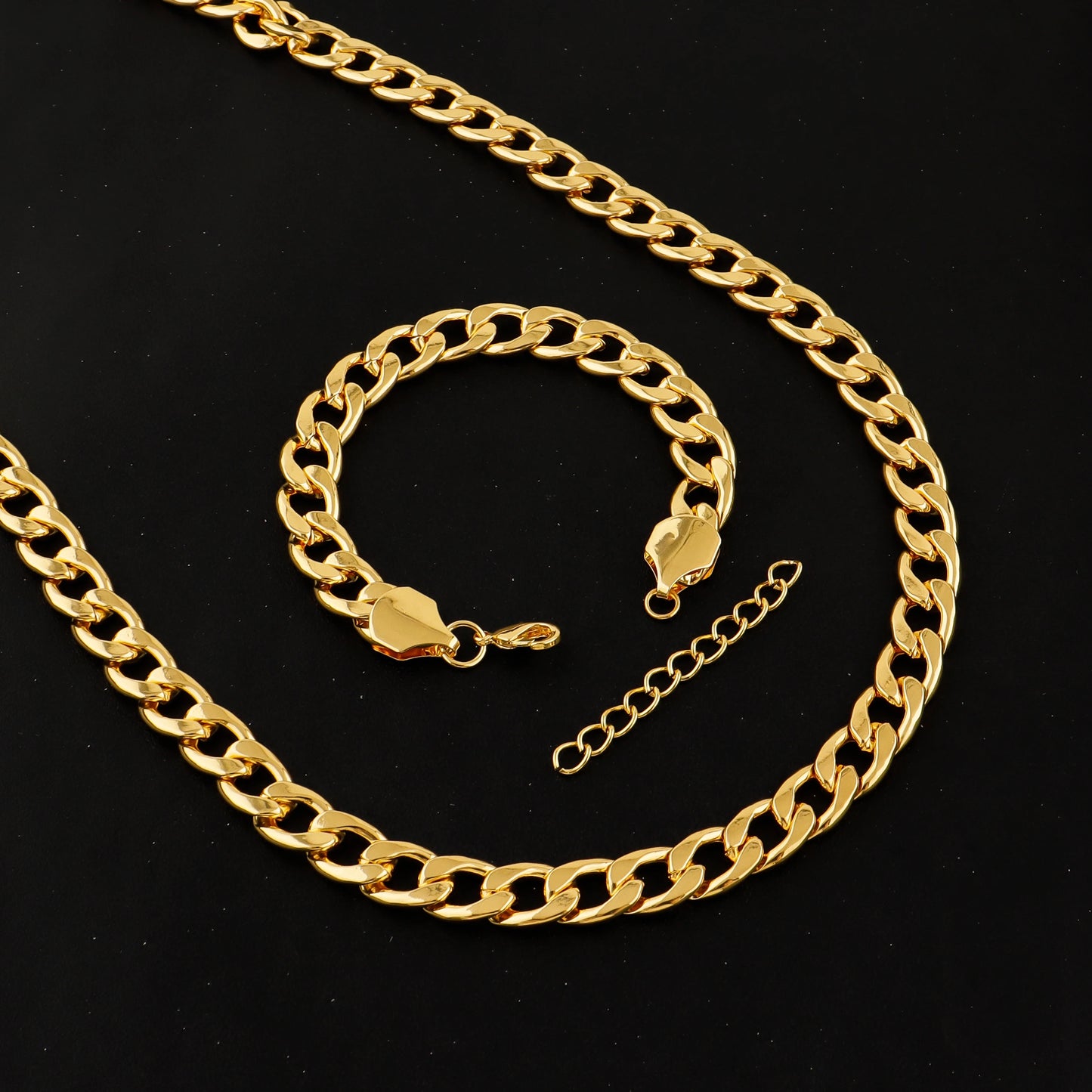 Classic Cuban Chain Set Necklace and Bracelet 2Pieces Set for Men and Women Suitable for Any Occasion