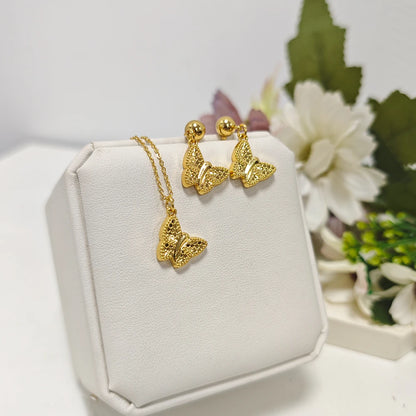 Pretty Girl Gold Color Trendy Four Jewelry Set Delicacy Earrings Clavicle Chain Set Shine Pendant Apply to Party Wedding Gift