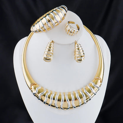 Dubai Jewelry Set For Women 18K Gold Plated Luxury Necklace Earrings Bracelet And Ring Set Jewelry For Wedding Party Trending