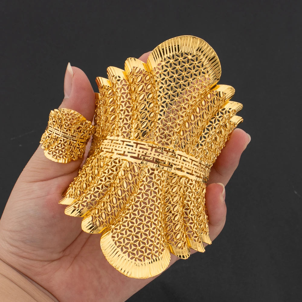 Exquisite Cuff Bracelet and Ring Jewelry Set for Bridal Saudi Arabia Gold Plated Hand Bangle with Finger Ring Set for Banquet