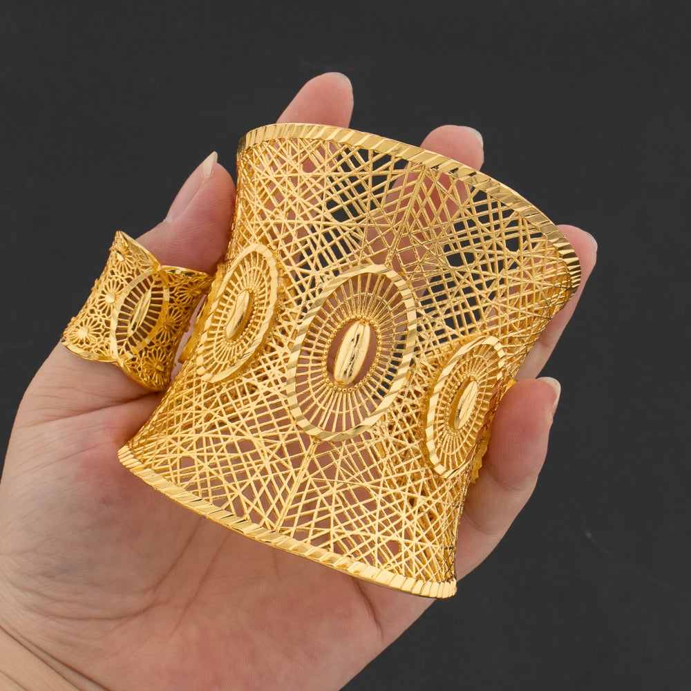 Exquisite Cuff Bracelet and Ring Jewelry Set for Bridal Saudi Arabia Gold Plated Hand Bangle with Finger Ring Set for Banquet