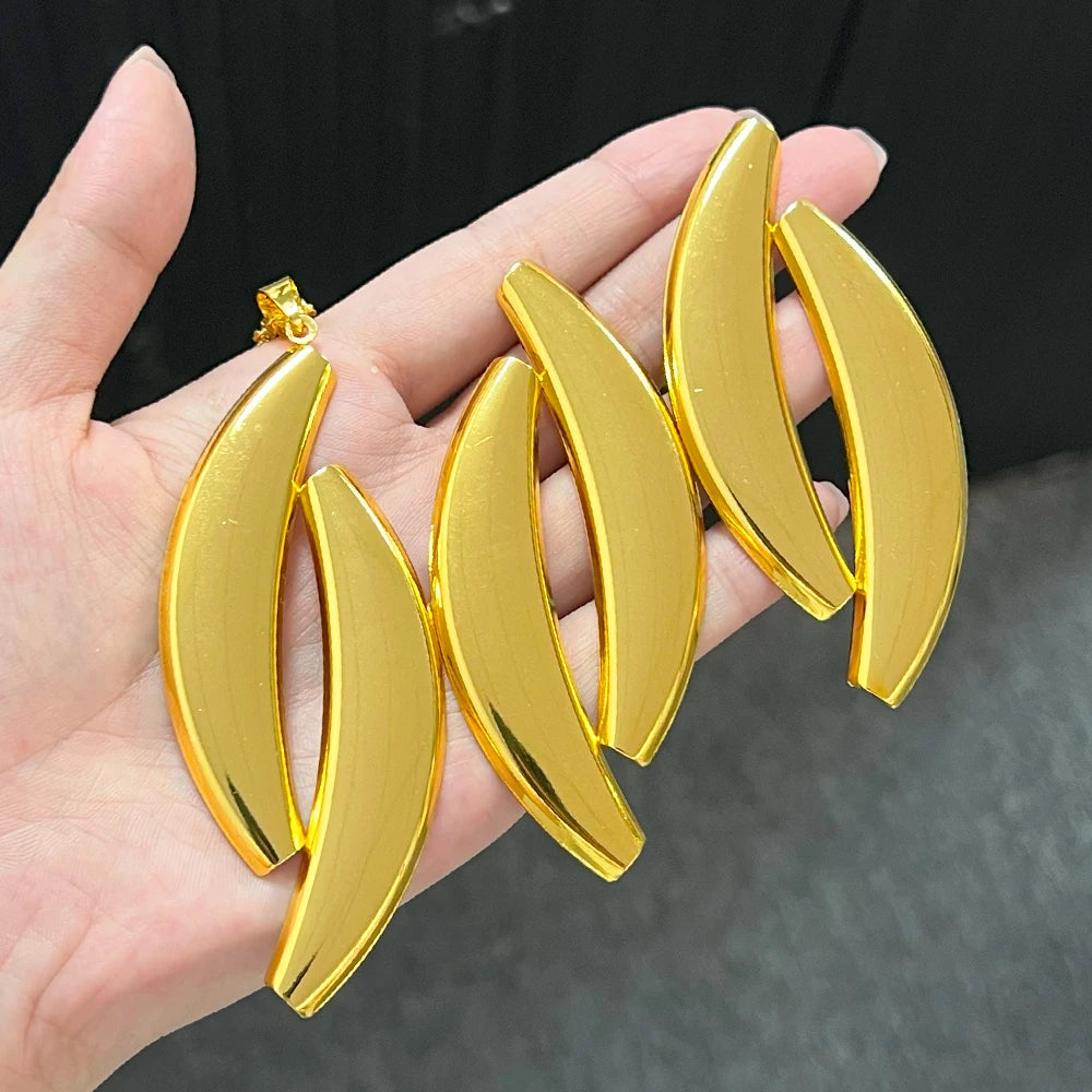 Dubai 18K Gold Plated Moon Shape Necklace Earrings Set for Women Noble African Gold Color Party Wedding Banquet Jewelry Gift