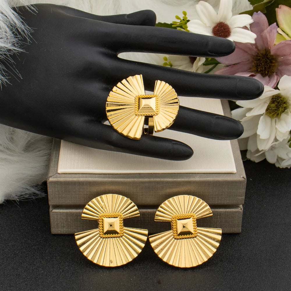 Gold Color Earrings and Finger Ring 2Pcs Set for African New Design Clip Earrings and Large Ring Set Daily Wear Bride Jewellery