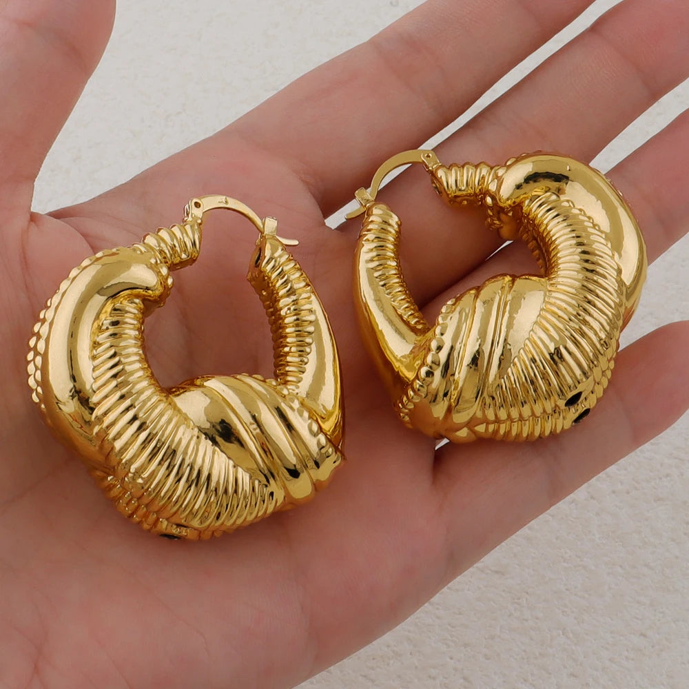 Pendientes de aro de moda Pendientes chapados en oro de 18 quilates para mujer Pendientes de círculo de cobre Accesorios de joyería Joyería punk de uso diario