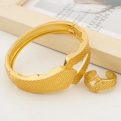 African Gold Color Bangle with Ring Jewelry Set for Party Hollow Out Design Hand Bracelet Cocktail Ring 2Pcs Set for Engagement