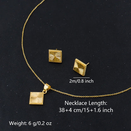 316L Stainless Steel Pendant Necklace18K Gold Plated Fashion Jewelry Individualistic Waterproof Holiday Jewelry Accessories