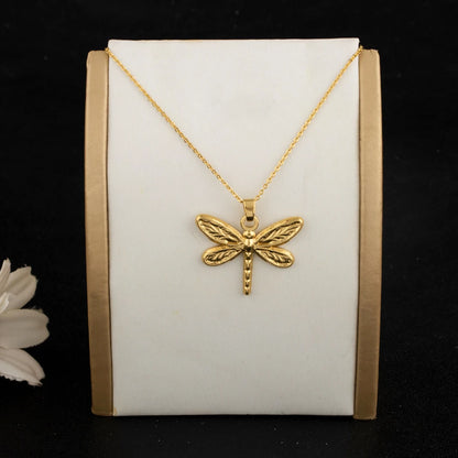 Plated Dragonfly Whale Pendant Necklace, Trendy Stainless Steel Jewelry for Women, Elegant Daily Accessory, Ideal Gradu