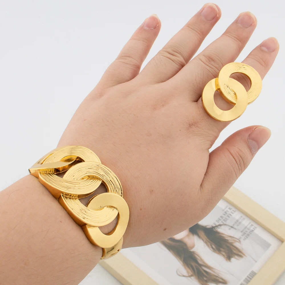 African Gold Color Bangle with Ring Jewelry Set for Party Hollow Out Design Hand Bracelet Cocktail Ring 2Pcs Set for Engagement