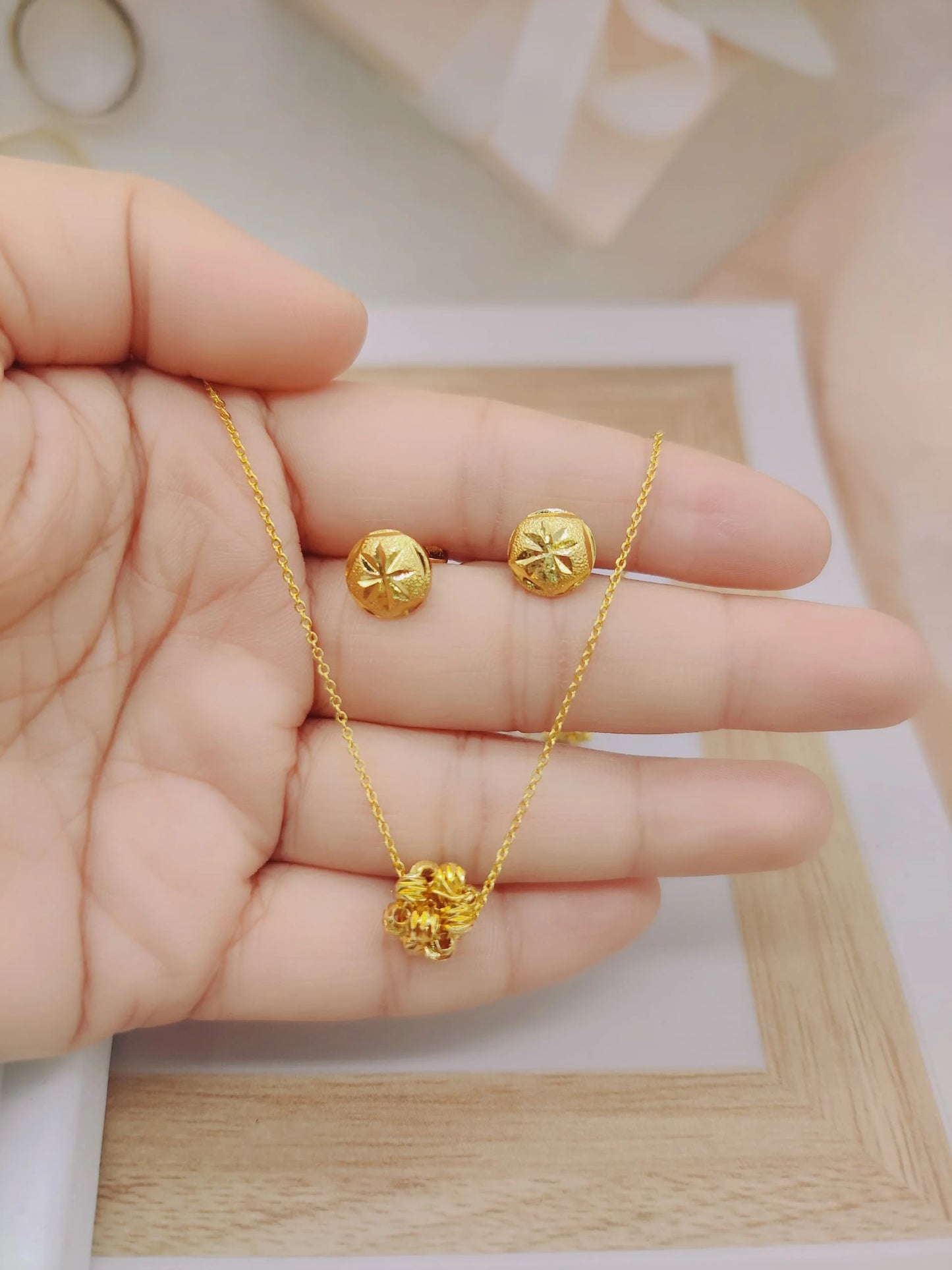 France Exquisite Gold Color  Women Jewelry Africa Urban Beauties Stainless Steel Pendant Necklace Earring Set Party Daily Gifts
