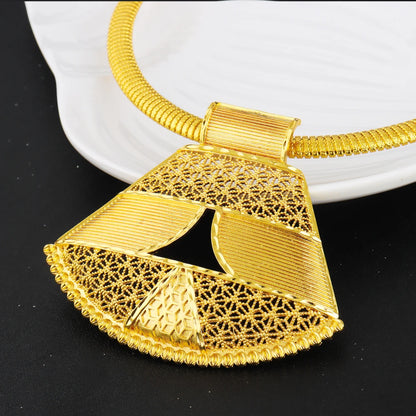 Dubai Elegant Ladies Geometric Fan-Shaped Gold-Plated Earrings Necklace Set Clavicle Chain Ear Hook for Women Holiday Gift