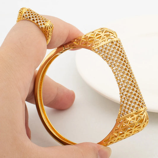 Fashion Charm Zircon Bracelets Ring Ladies Copper Luxury Gold Plated Jewelry Adjustable Ring for Women Wedding Birthday Gifts