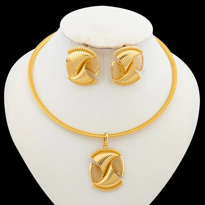 Dubai Earrings and Pendant Necklace Jewelry Set for Party African Clip Earrings and Necklace Gold Plated Jewelry Set Accessories