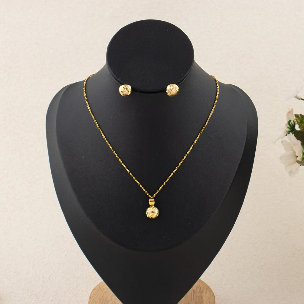 Dubai Heart Pendant Necklace and Earrings 2-Piece Set for Women Wholesale Wedding and Mother's Day Gifts