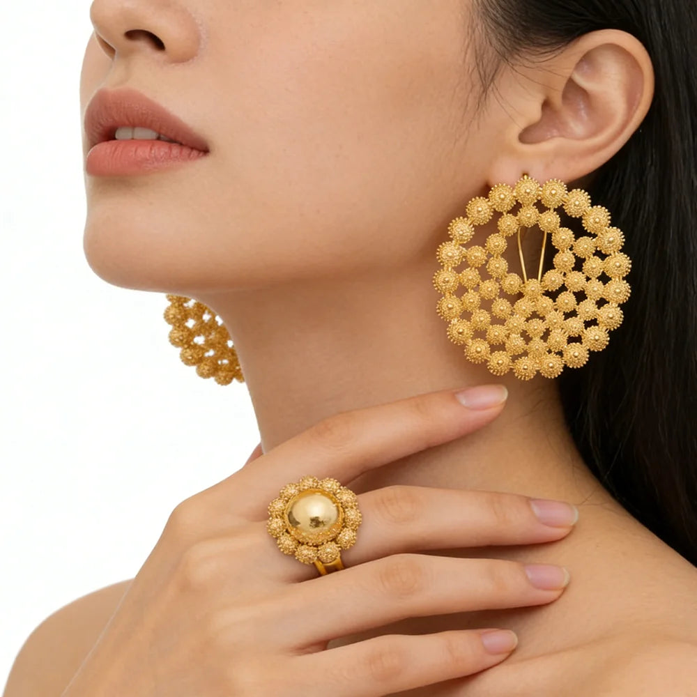 women italian luxurious earrings ring jewelry set bridal party jewelry set Elegant Gold-Tone Hollow Hoop Earrings Ring Set gift