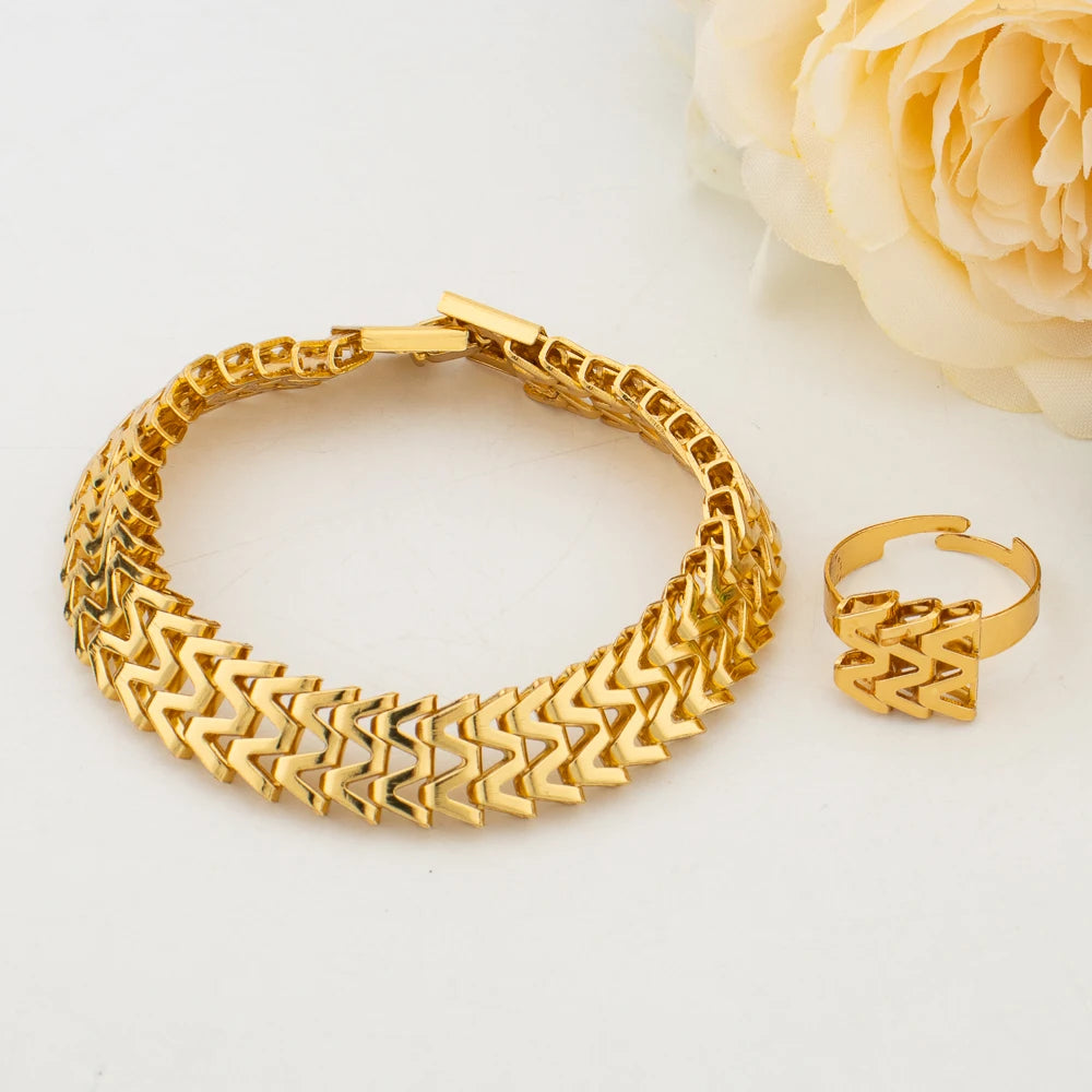 4pcs Gold Color Jewelry Sets Thick Chain Choker Necklace Bracelet for Women Fashion Bracelet Ring Waterproof Jewelry Gift Party