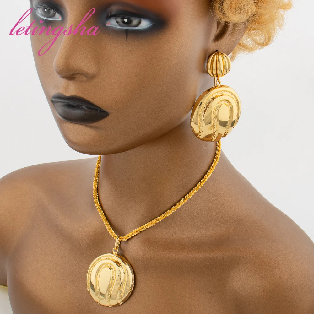 Dubai Classic Necklace Set Gold Color Jewelry Set for Women African Clip Earrings Cuff Bangle Ring Luxury Weddings Party Gift