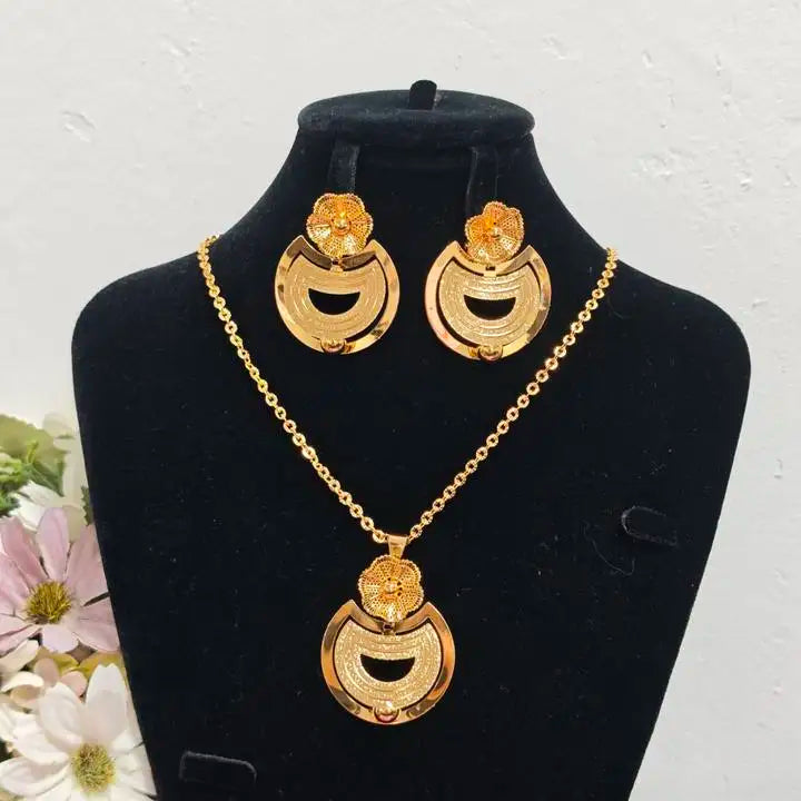 African Gold Color Women Necklace and Earrings Trend Dubai Flower Hollow Out Jewelry Set Gift For Party Wedding Daily Accessorie
