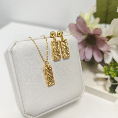Pretty Girl Gold Color Trendy Four Jewelry Set Delicacy Earrings Clavicle Chain Set Shine Pendant Apply to Party Wedding Gift