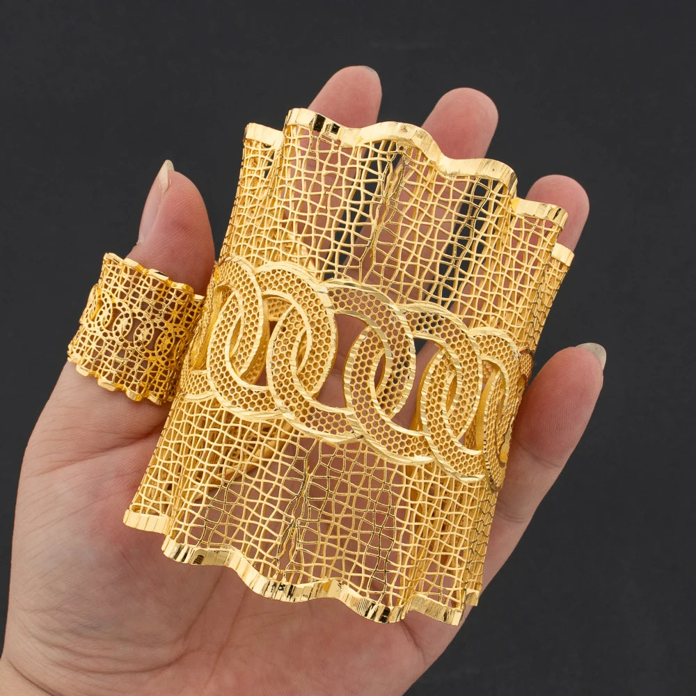 Exquisite Cuff Bracelet and Ring Jewelry Set for Bridal Saudi Arabia Gold Plated Hand Bangle with Finger Ring Set for Banquet